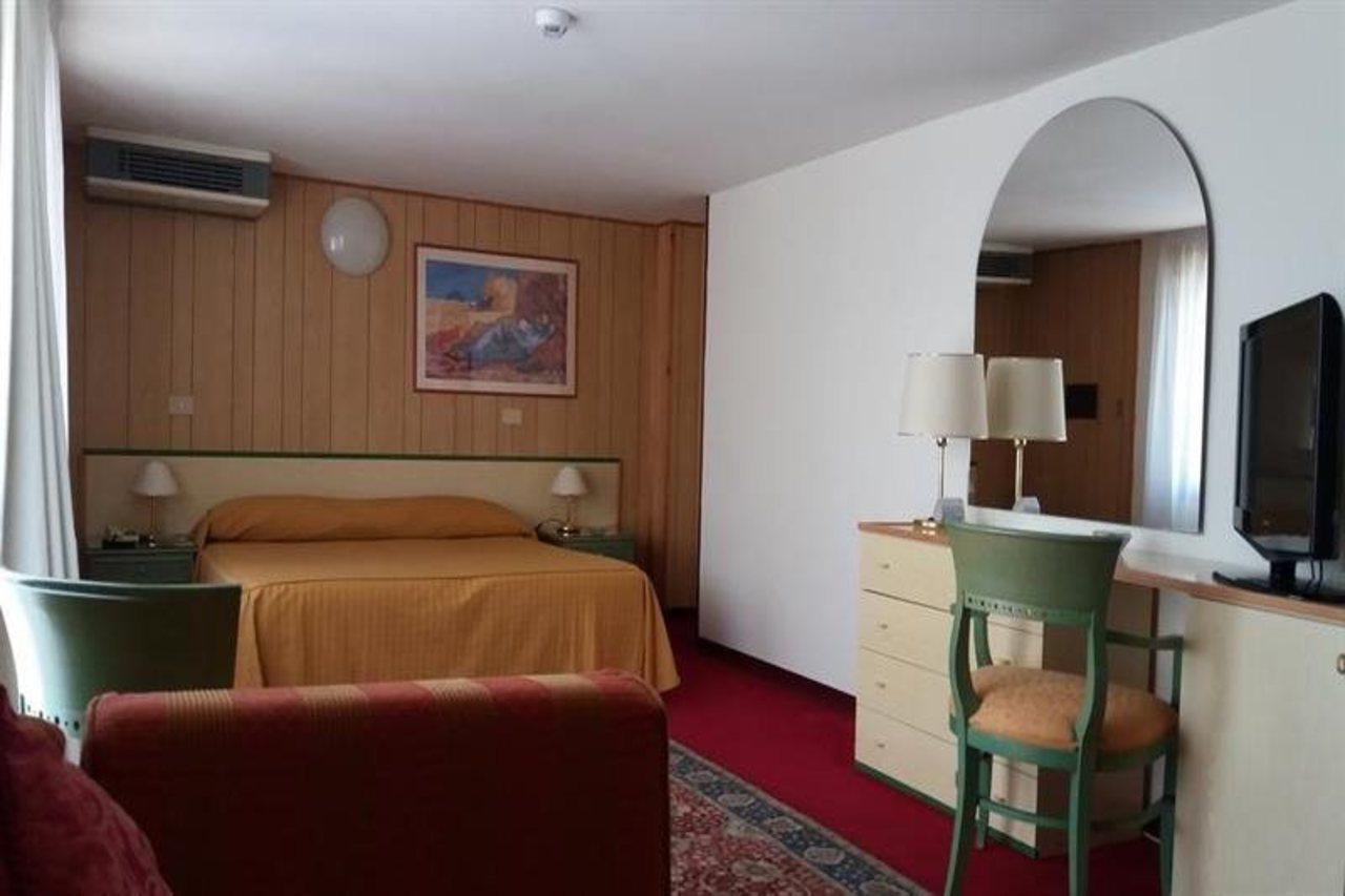 Hotel Majestic Lido di Jesolo Luaran gambar